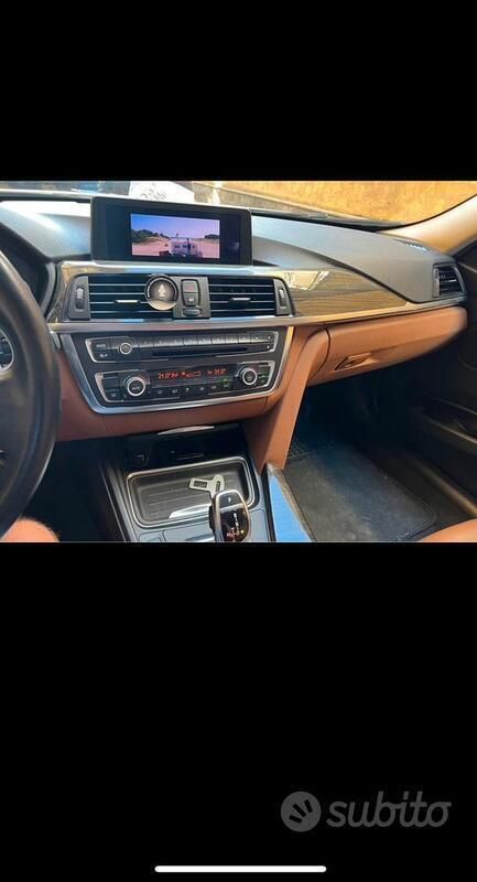 Usata BMW 320 Luxury Line 184 CV (135 kW) 2012 Nero Station wagon