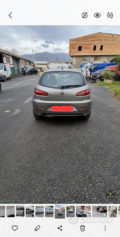 Usata Alfa Romeo 147 120 CV (88 kW) 2006 Grigio Utilitaria