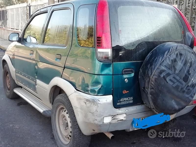 Usata Daihatsu Terios 86 CV (63 kW) 2001 Verde SUV