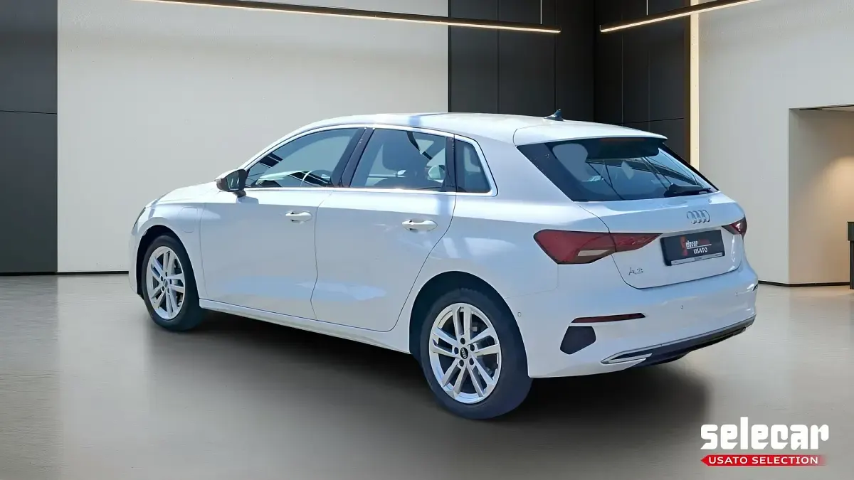 Usata Audi A3 Advanced 150 CV (110 kW) 2023 Bianco Berlina