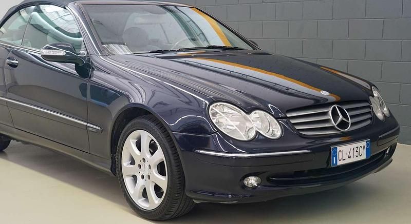 Usata Mercedes CLK320 Elegance 218 CV (160 kW) 2003 Blu/azzurro Cabrio
