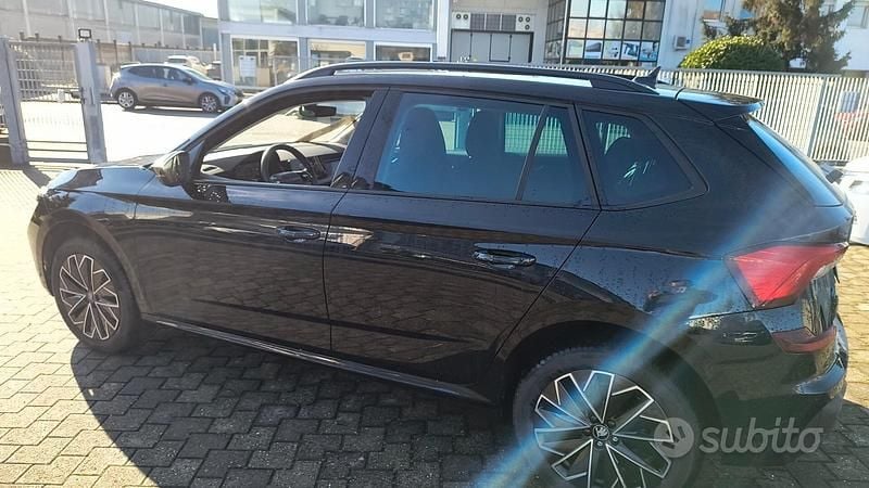Usado Skoda Kamiq 116 CV (85 kW) 2025 Negro SUV