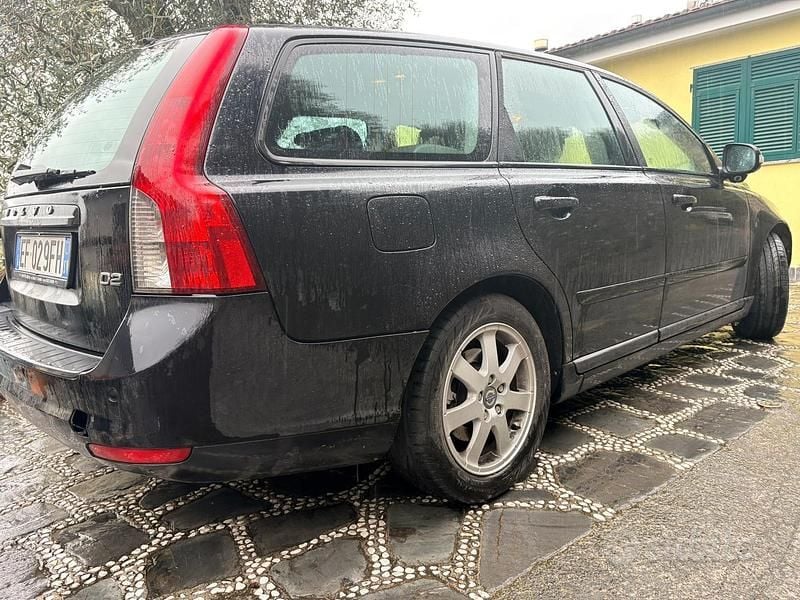 Usata Volvo V50 114 CV (83 kW) 2010 Nero Station wagon