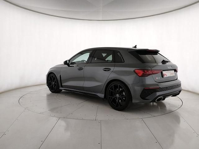 Usata Audi RS3 Sportback Ambiente 400 CV (294 kW) 2023 Grigio daytona perla Utilitaria