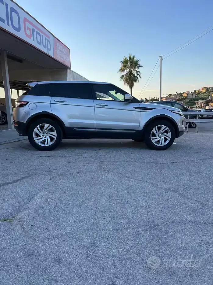 Usata Land Rover Range Rover evoque Pure 190 CV (139 kW) 2011 Grigio SUV