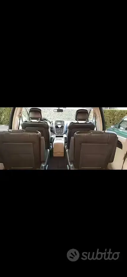 Usata Lancia Voyager Platinum 177 CV (130 kW) 2014 Nero Monovolume