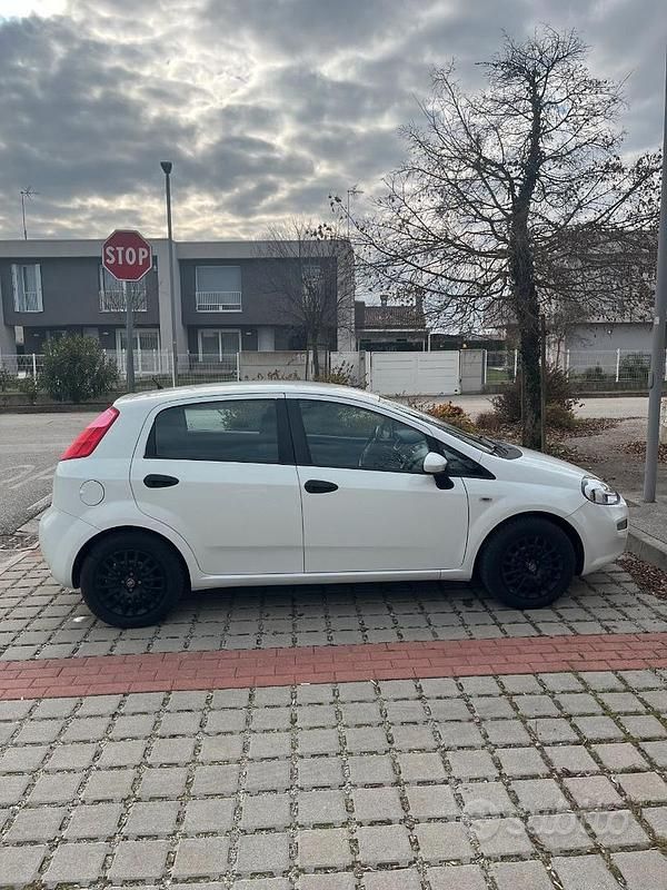 Usata Fiat Grande Punto Street 2015 Bianco Utilitaria