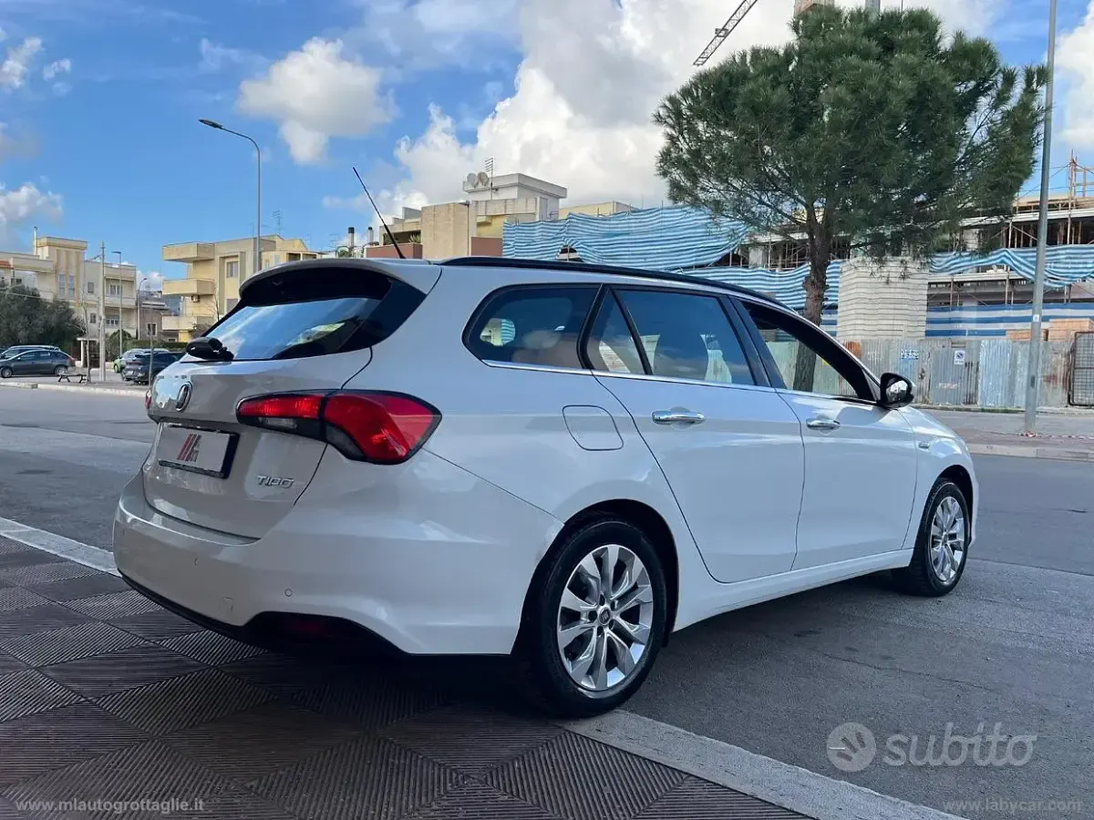 Usata Fiat Tipo Lounge 120 CV (88 kW) 2016 Bianco Station wagon