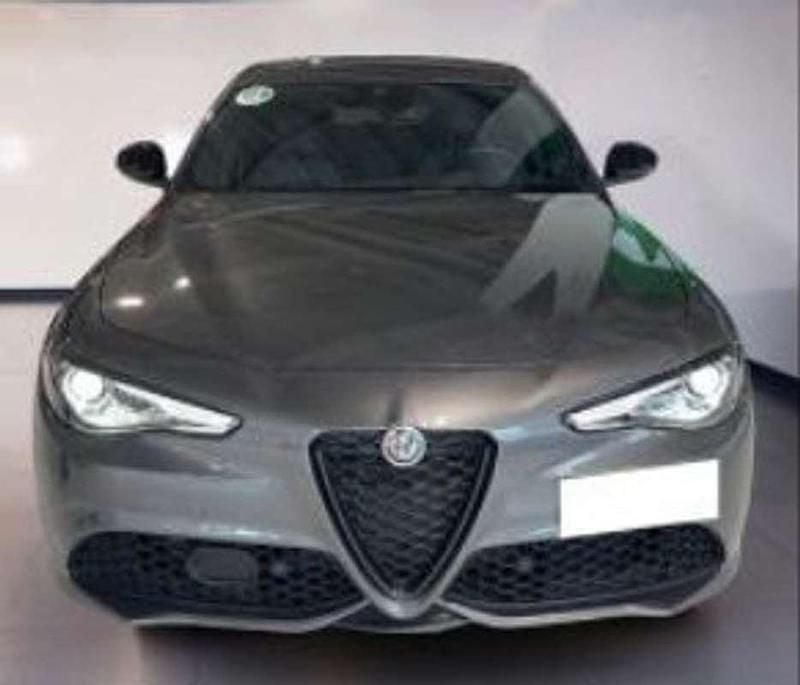 Grigio Usata 2017 Alfa Romeo Giulia Tre volumi | 18.300 € (Buon prezzo) - Immagine 1/1