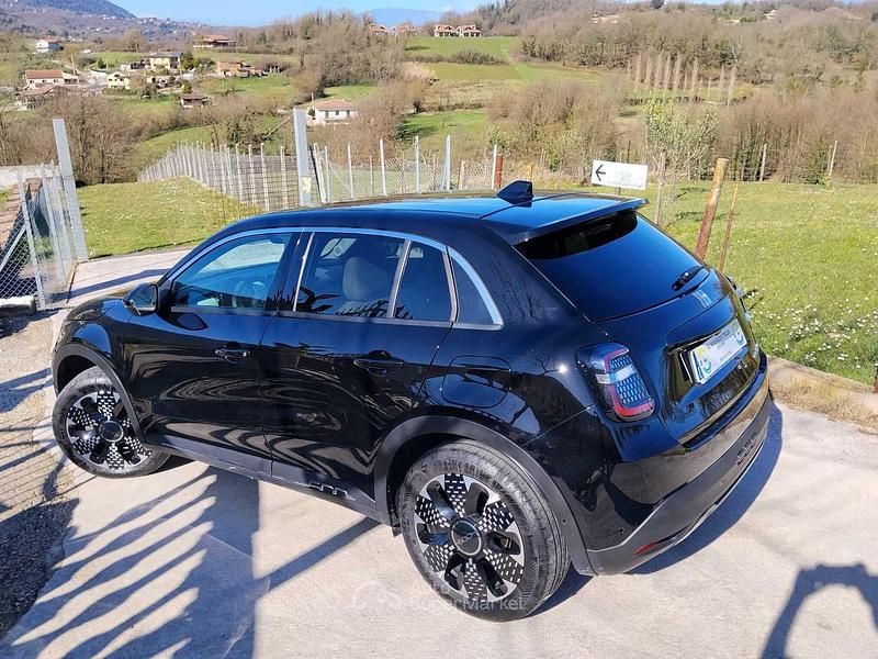 Usata Fiat 600 La Prima 101 CV (74 kW) 2025 Nero SUV