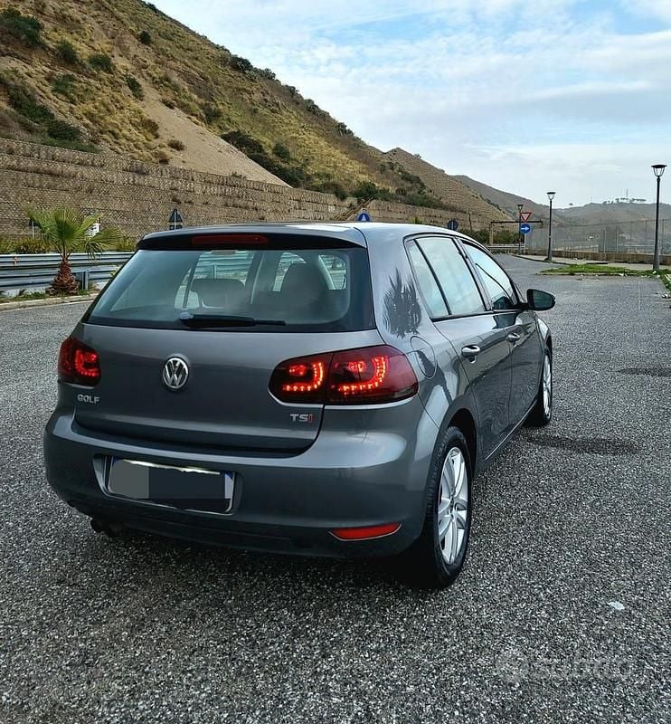 Usata VW Golf VI 122 CV (89 kW) 2009 Grigio Utilitaria