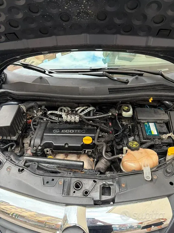 Usata Opel Corsa 80 CV (58 kW) 2009 Bluazzurro Utilitaria