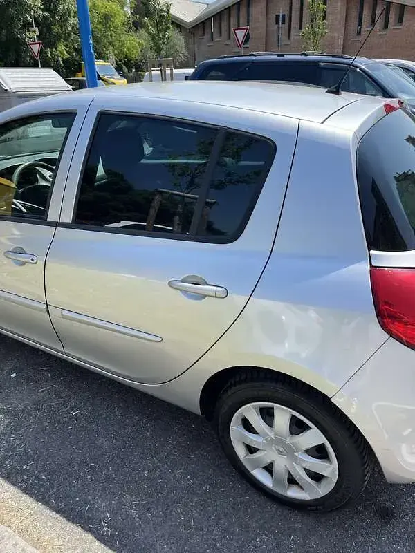 Usata Renault Clio II 75 CV (55 kW) 2011 Grigio Berlina