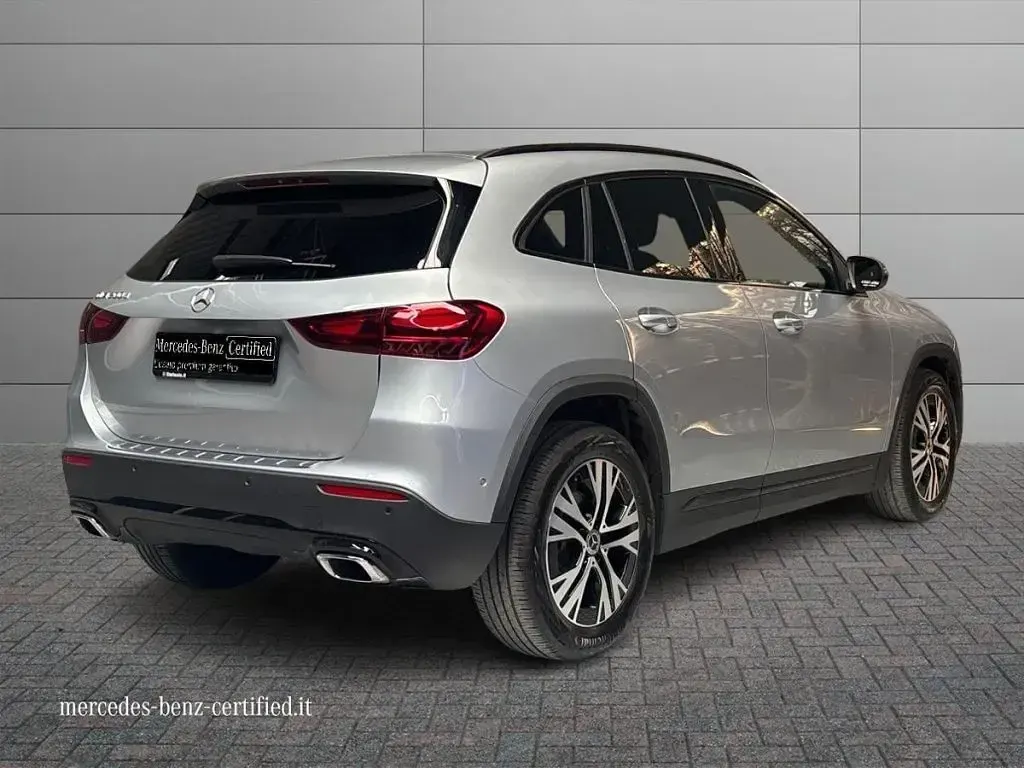 Usata Mercedes GLA200 Advanced 150 CV (110 kW) 2025 Argento hightech SUV