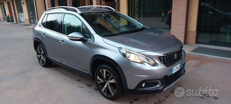 Usata Peugeot 2008 Allure 119 CV (87 kW) 2017 Grigio SUV