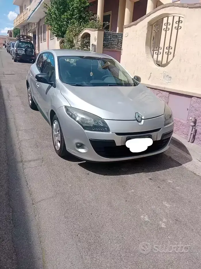 Usata Renault Mégane 110 CV (80 kW) 2011 Grigio Berlina