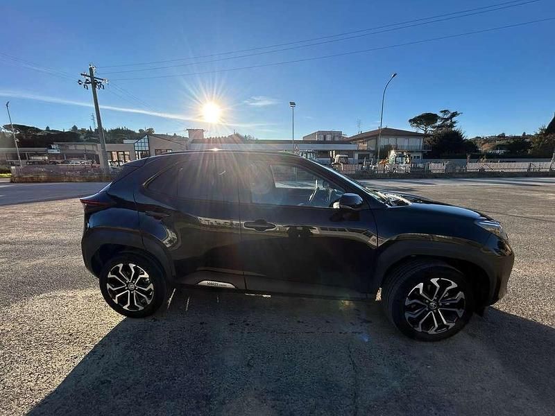 Usata Toyota Yaris Cross Trend 92 CV (67 kW) 2024 Nero SUV