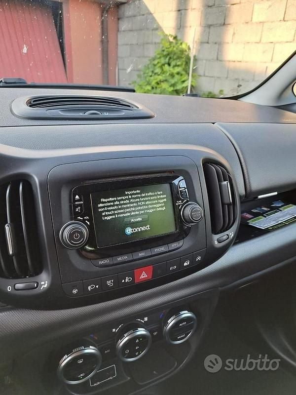 Usata Fiat 500L Living 95 CV (69 kW) 2016 Rosso Monovolume