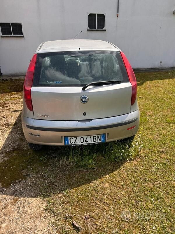 Usata 2005 Fiat Punto Due volumi | 300 € (Super prezzo) - Immagine 1/4