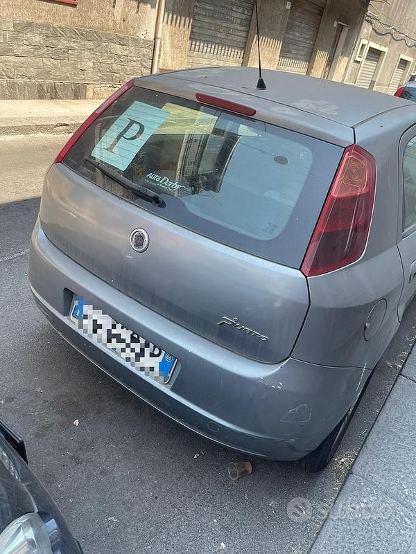 Usata Fiat Punto 75 CV (55 kW) 2006 Grigio Utilitaria