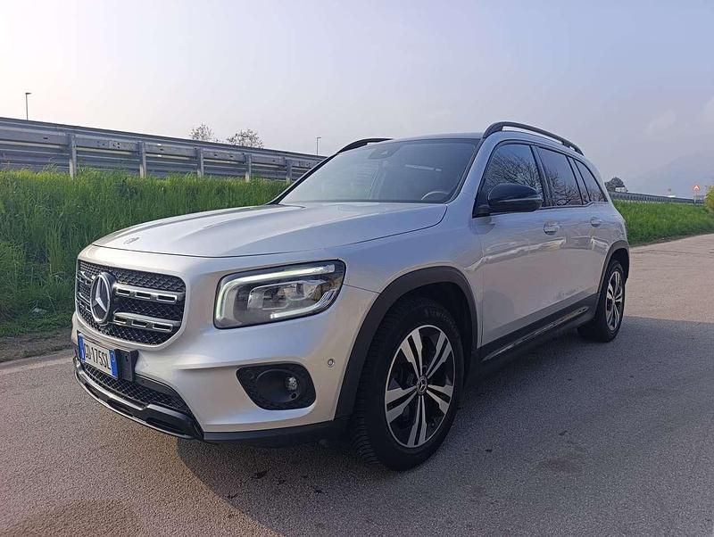 Usata Mercedes GLB200 150 CV (110 kW) 2021 Argento SUV
