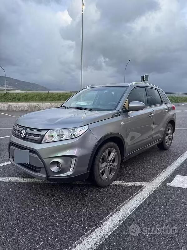 Usata Suzuki Vitara 120 CV (88 kW) 2017 Grigio SUV