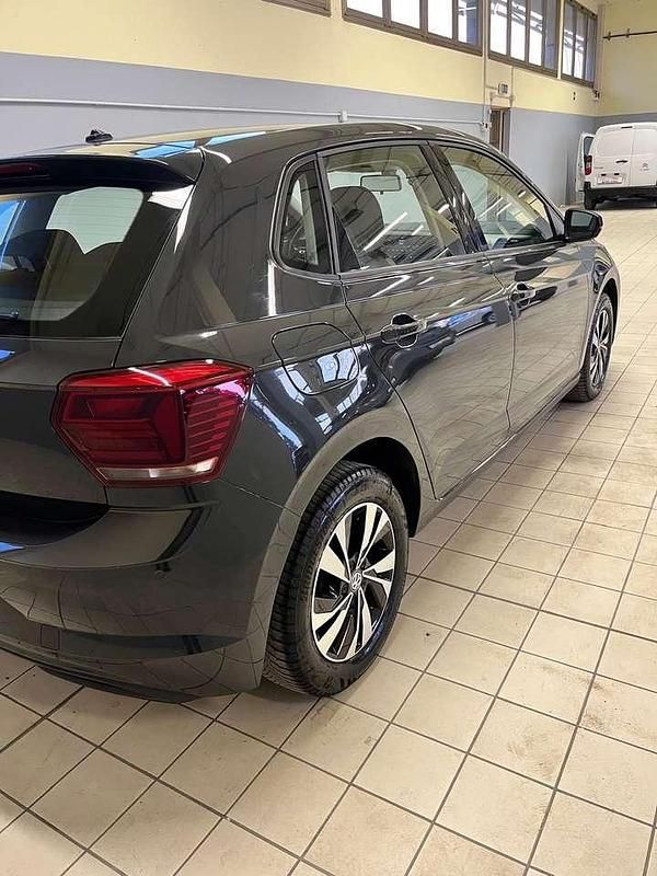 Usata VW Polo Sportline 80 CV (58 kW) 2020 Grigio Berlina