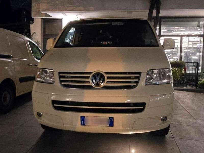 Usata VW Caravelle 120 CV (88 kW) 2008 Beige Furgone