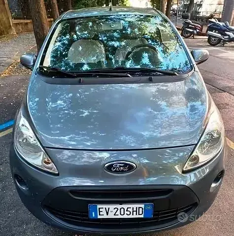 Usata Ford Ka 69 CV (50 kW) 2014 Grigio Berlina