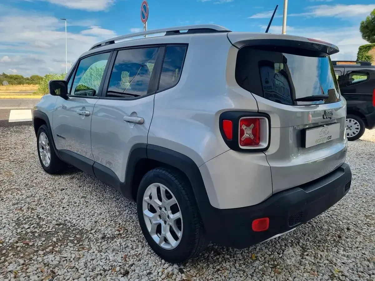 Usata Jeep Renegade 140 CV (102 kW) 2015 Grigio SUV