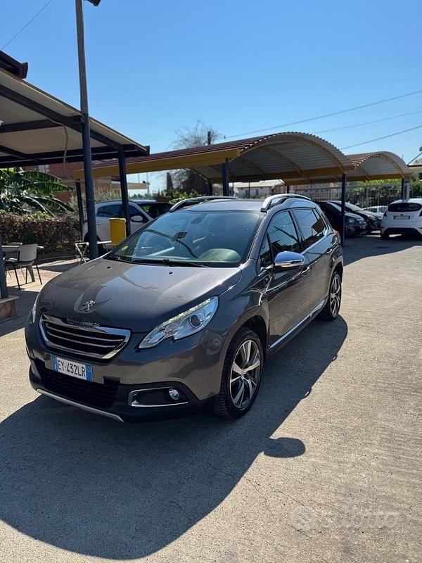 Usata Peugeot 2008 92 CV (67 kW) 2015 Grigio SUV