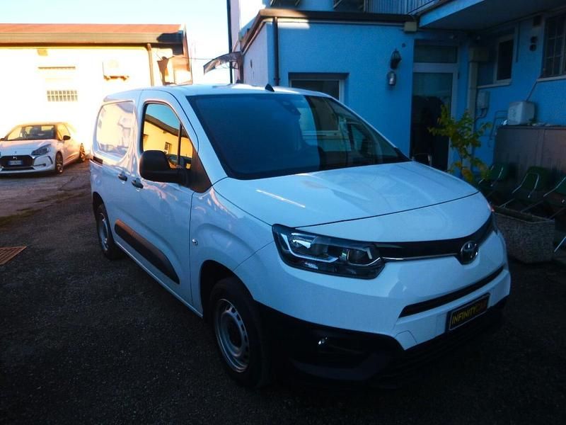 Bianco Usata 2021 Toyota Proace City City Monovolume | 12.500 € (Buon prezzo) - Immagine 1/4