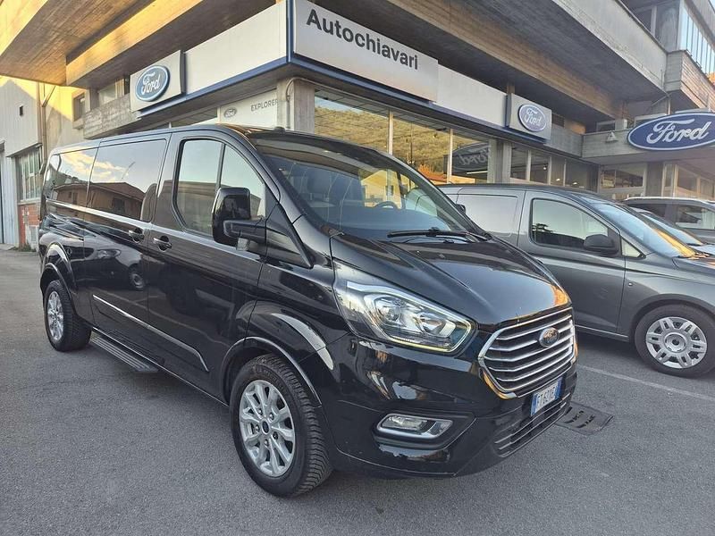 Usata Ford Tourneo Custom Titanium 131 CV (96 kW) 2019 Agate black Furgone