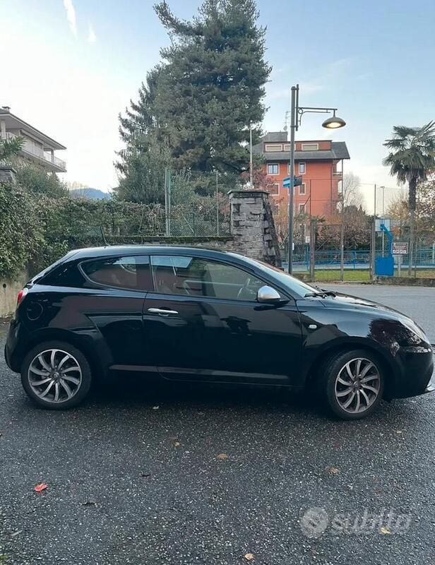 Usata Alfa Romeo MiTo 78 CV (57 kW) 2017 Nero Utilitaria