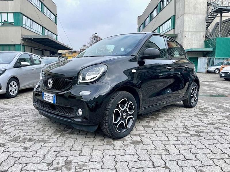 Usata Smart ForFour Electric Drive Passion 41 kW (56 CV) 2019 Nero Utilitaria