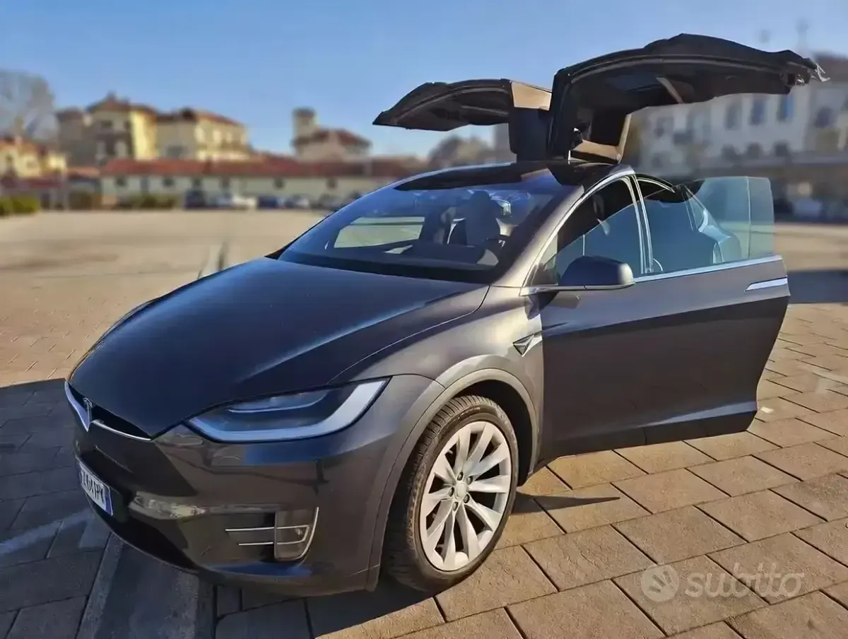 Usata Tesla Model X Long Range RWD 177 kW (241 CV) 2019 SUV