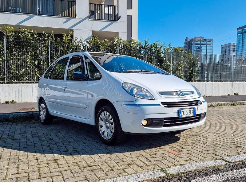 Usata Citroën Xsara Picasso 90 CV (66 kW) 2007 Bianco Monovolume