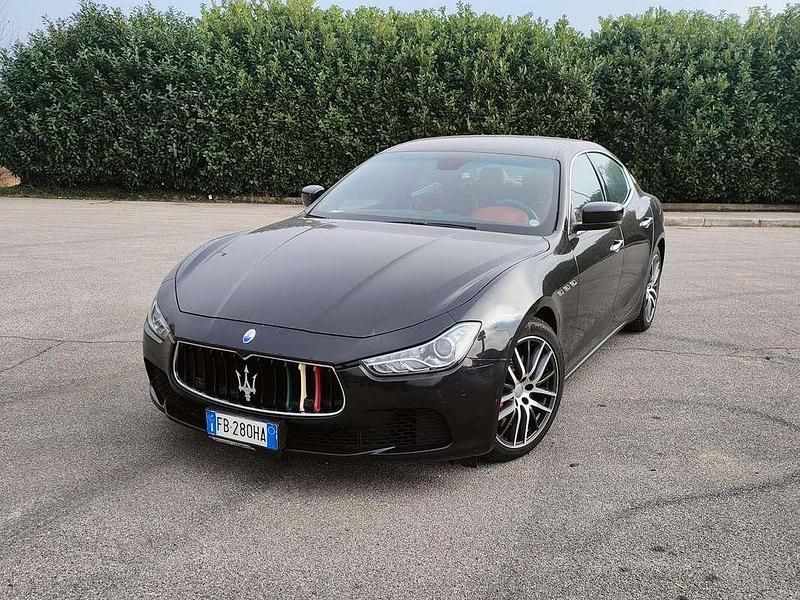 Usata Maserati Ghibli 250 CV (183 kW) 2015 Nero Berlina