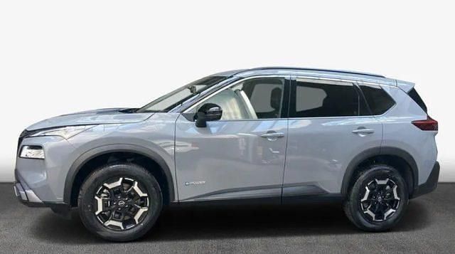 Nuova Nissan X-Trail 213 CV (156 kW) 2025 Vari colori SUV