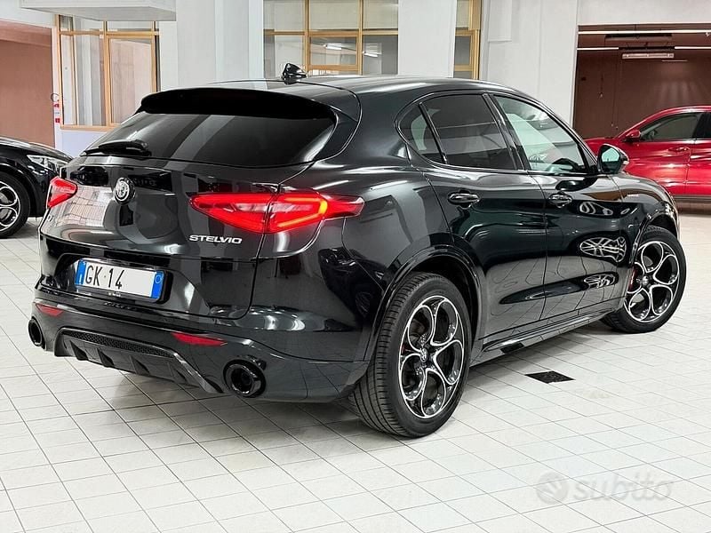 Usata Alfa Romeo Stelvio Veloce 210 CV (154 kW) 2022 Nero SUV