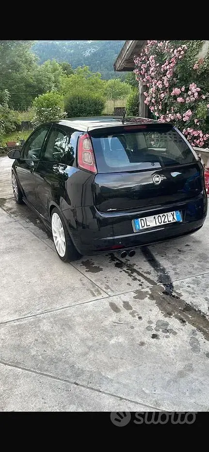 Usata Fiat Grande Punto Sport 90 CV (66 kW) 2007 Nero Utilitaria