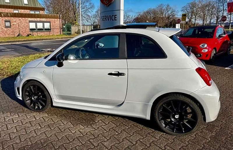 Usata Abarth 595 Esseesse 179 CV (131 kW) 2020 Grigio campovolo Utilitaria