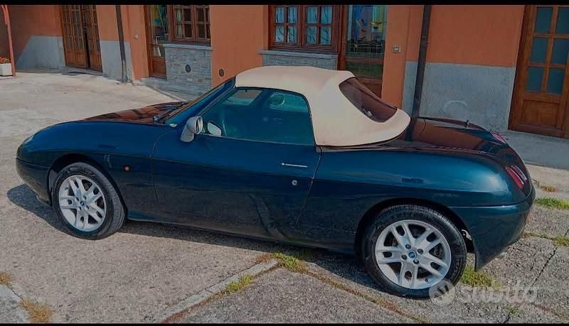 Usata Fiat Barchetta 131 CV (96 kW) 2001 Blu Cabrio