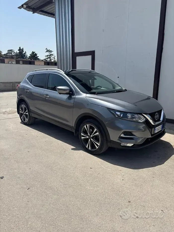 Usata Nissan Qashqai Tekna+ 110 CV (80 kW) 2018 Grigio SUV