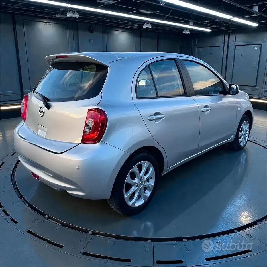 Usata Nissan Micra Tekna 80 CV (58 kW) 2015 Grigio Utilitaria