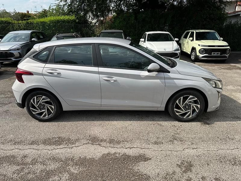 Nuova Hyundai i20 78 CV (57 kW) 2025 Grigio Utilitaria