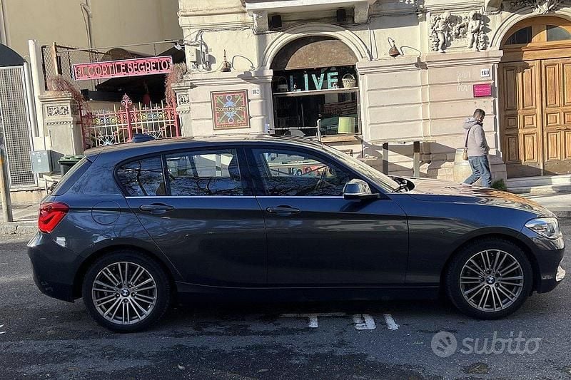 Usata BMW 116 Sport Line 116 CV (85 kW) 2019 Grigio Utilitaria