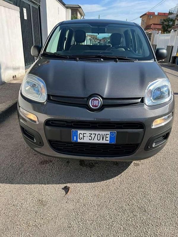 Nero Usata 2021 Fiat Panda S Due volumi | 8600 € (Ottimo prezzo) - Immagine 1/4