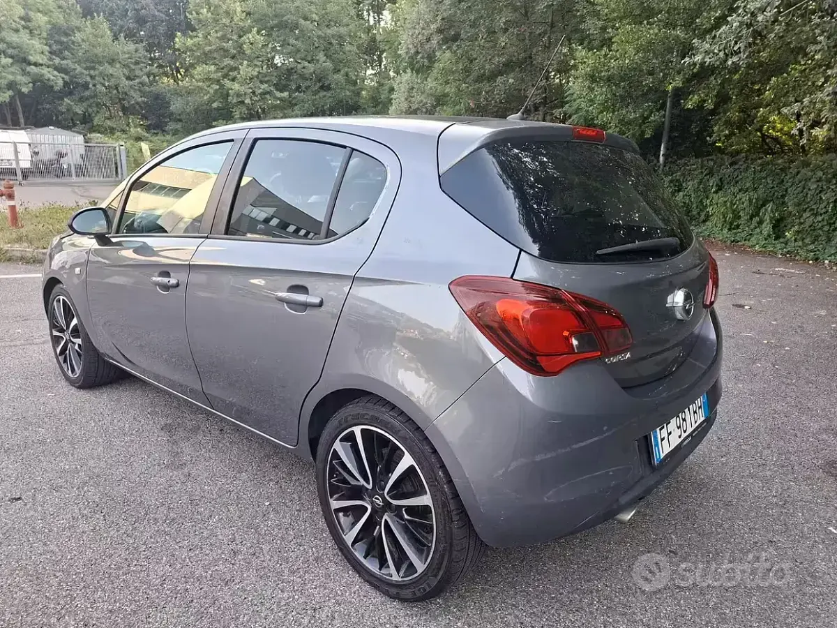 Usata Opel Corsa 69 CV (50 kW) 2016 Bluazzurro Utilitaria