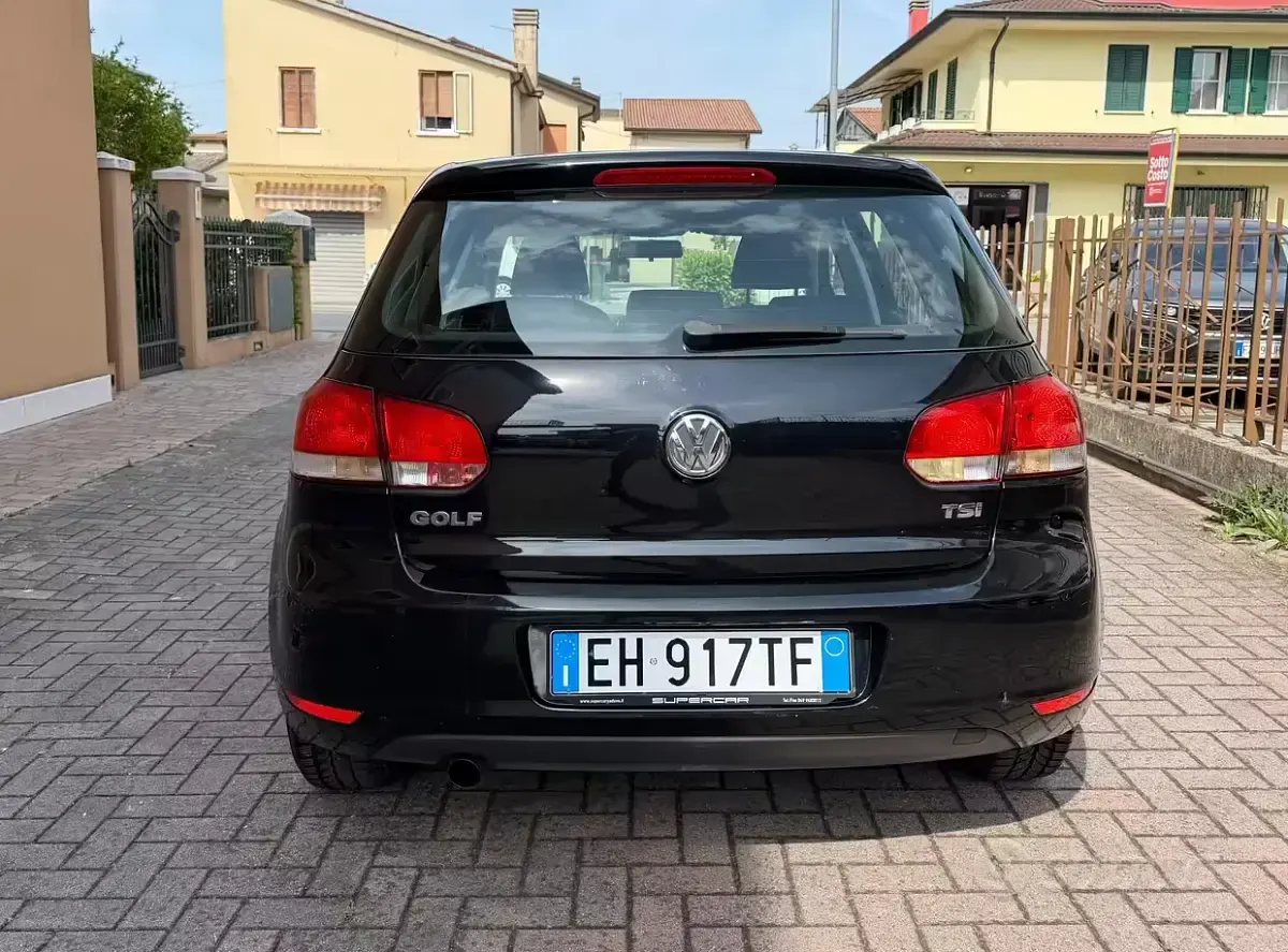 Usata VW Golf VI 105 CV (77 kW) 2011 Nero Utilitaria